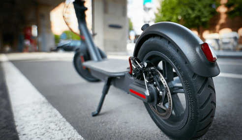 Novas regras: o que  muda para os ciclomotores, bicicletas e outros veículos individuais autopropelidos?