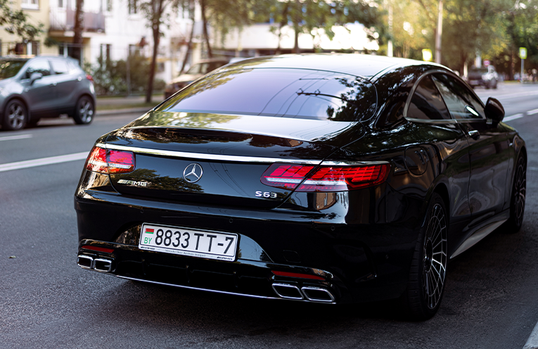Carro preto perolado