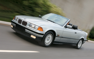 Como a chegada dos carros importados mudou o mercado automotivo brasileiro nos anos 90