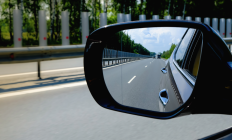 Lei do retrovisor: falta de cumprimento é considerada infração grave